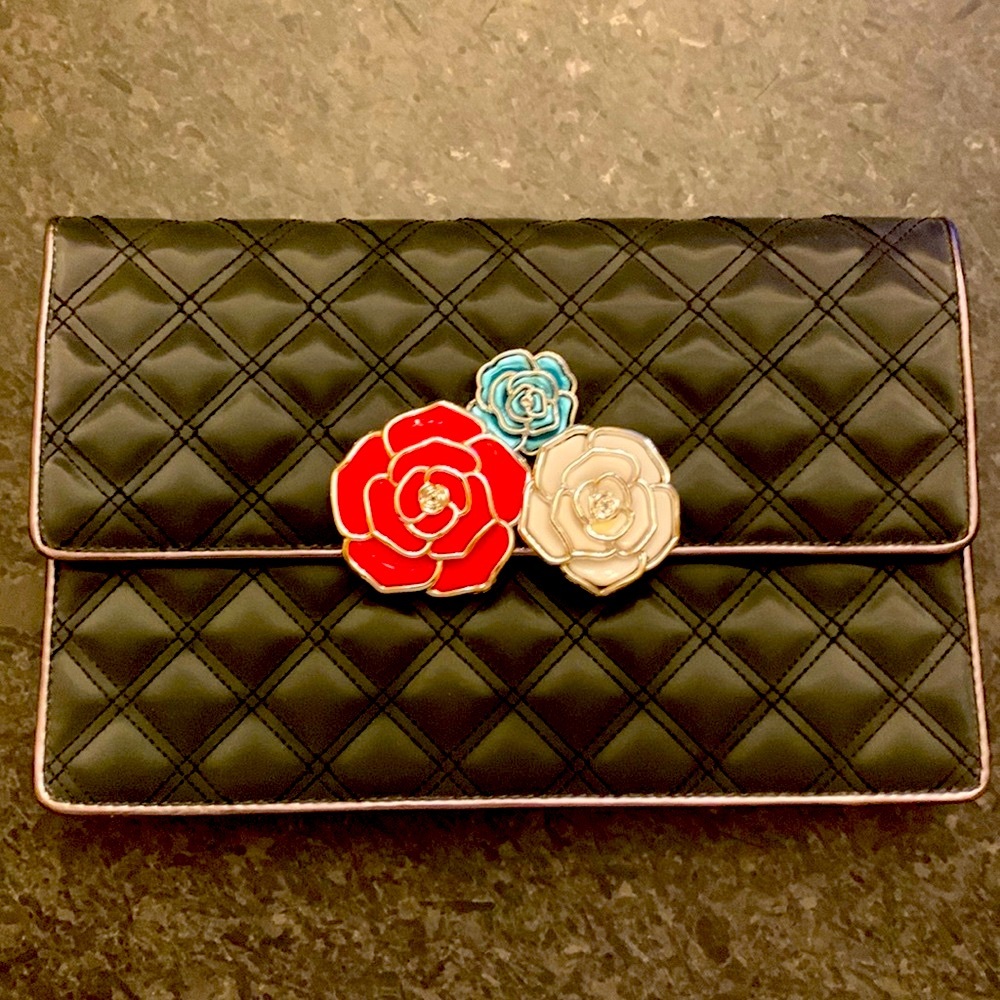 Marc Jacobs Clutch/Wallet on Chain